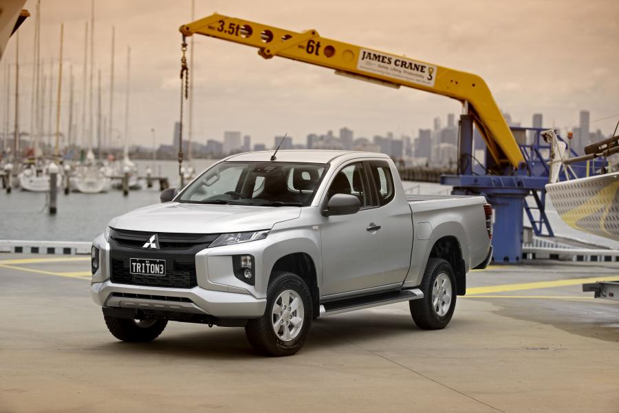  Mitsubishi Triton Club Cab 2019 года  (AU) (фото 1 из 10)